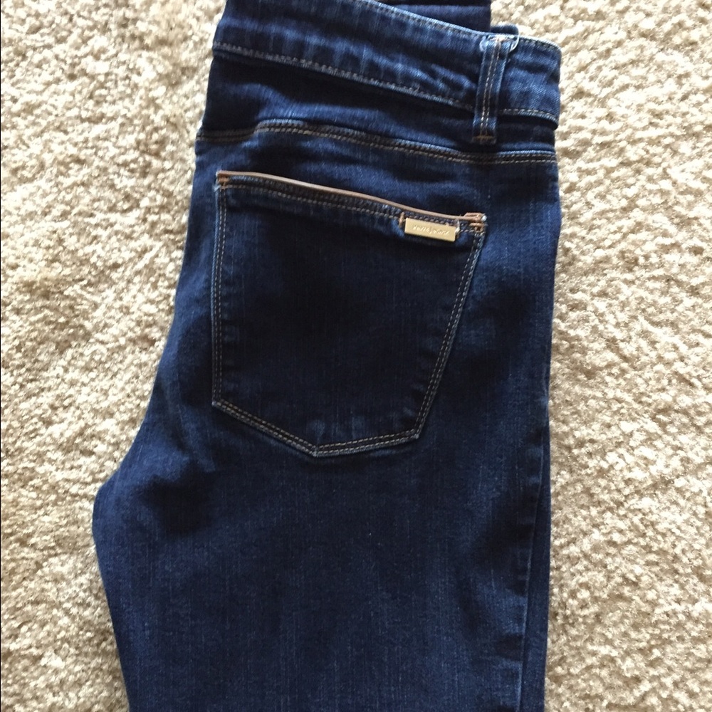 White House black market dark wash skinny jeans